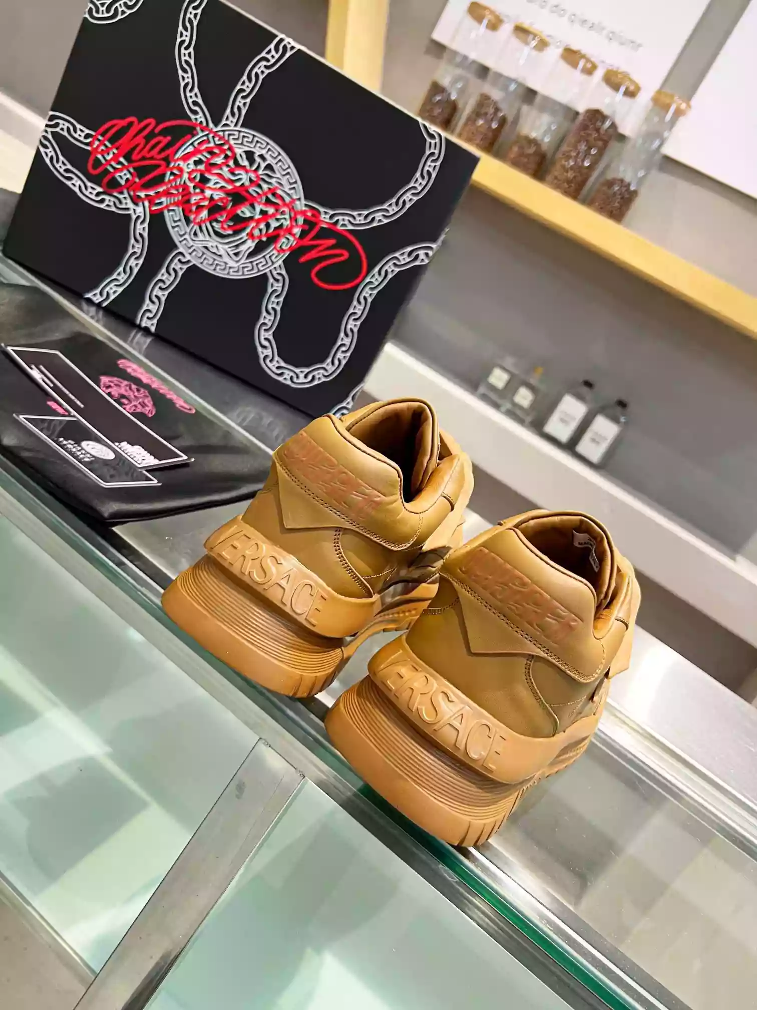 VERSACE WOMEN’S ODISSEA SNEAKERS IN BROWN LEATHER – VSS016