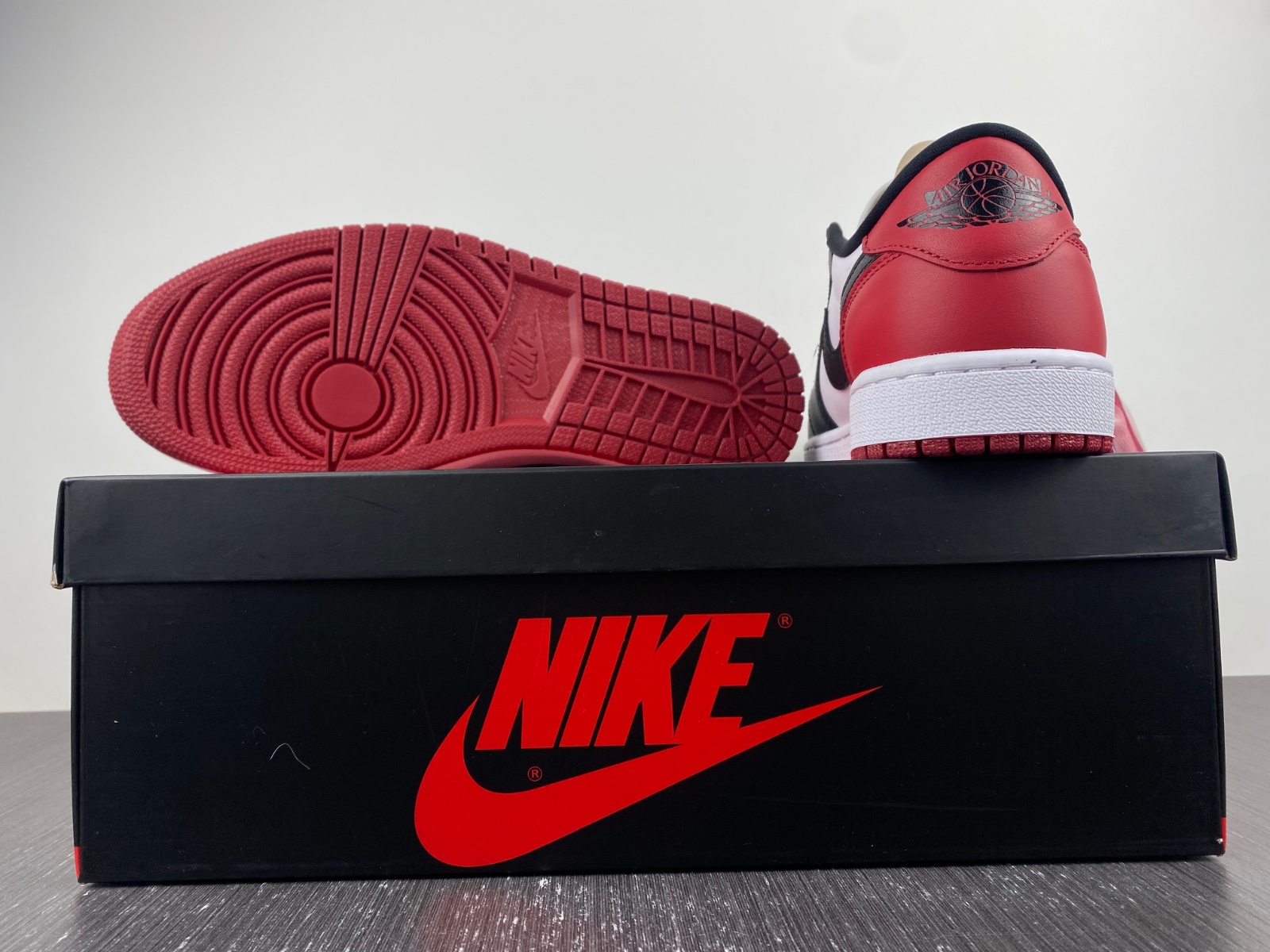 Air Jordan 1 Low OG “Black Toe”