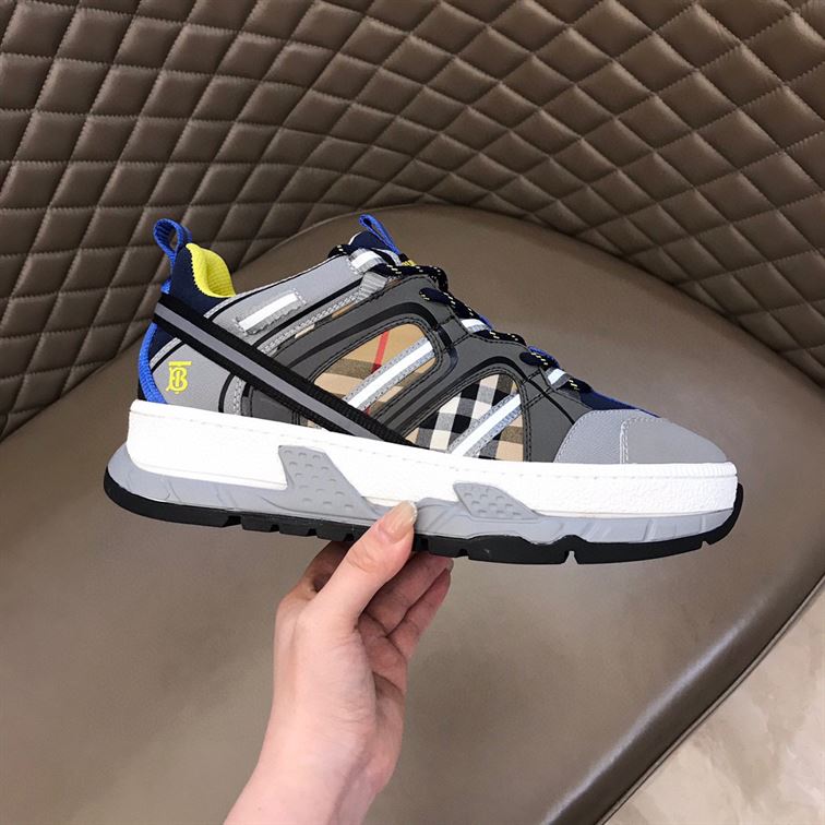 BURBERRY UNION SNEAKERS – BBR019