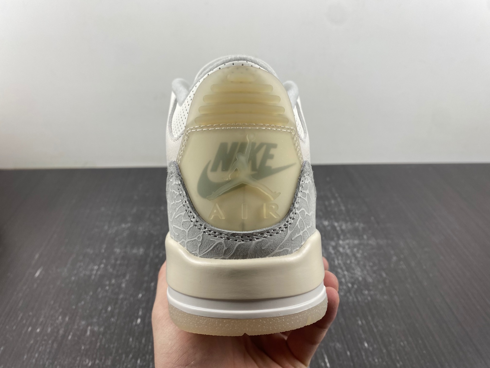 Air Jordan 3 Retro SE Craft Ivory