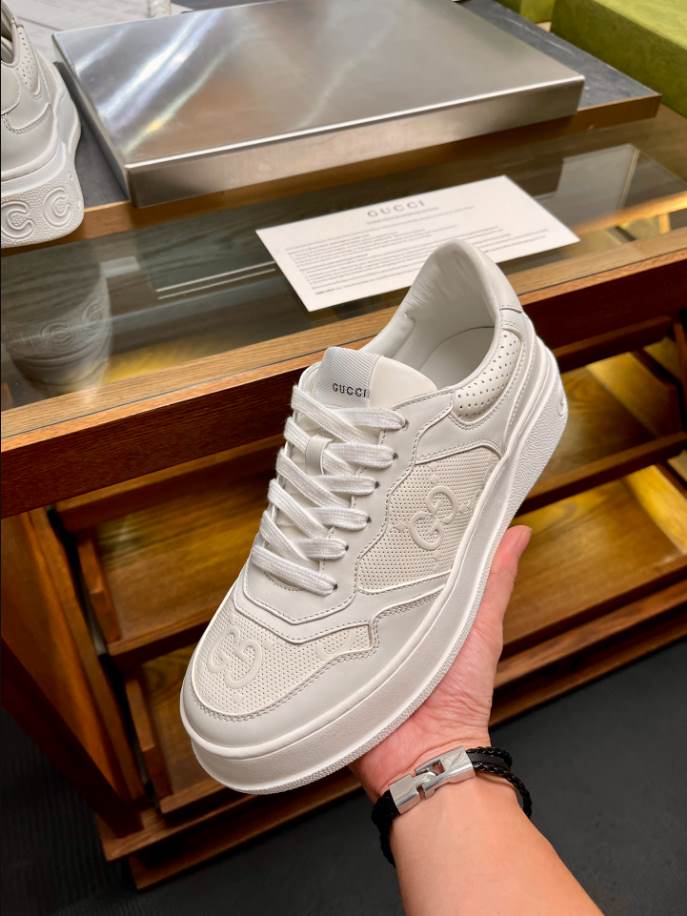 Gucci Embossed White Leather Sneakers – GCC197