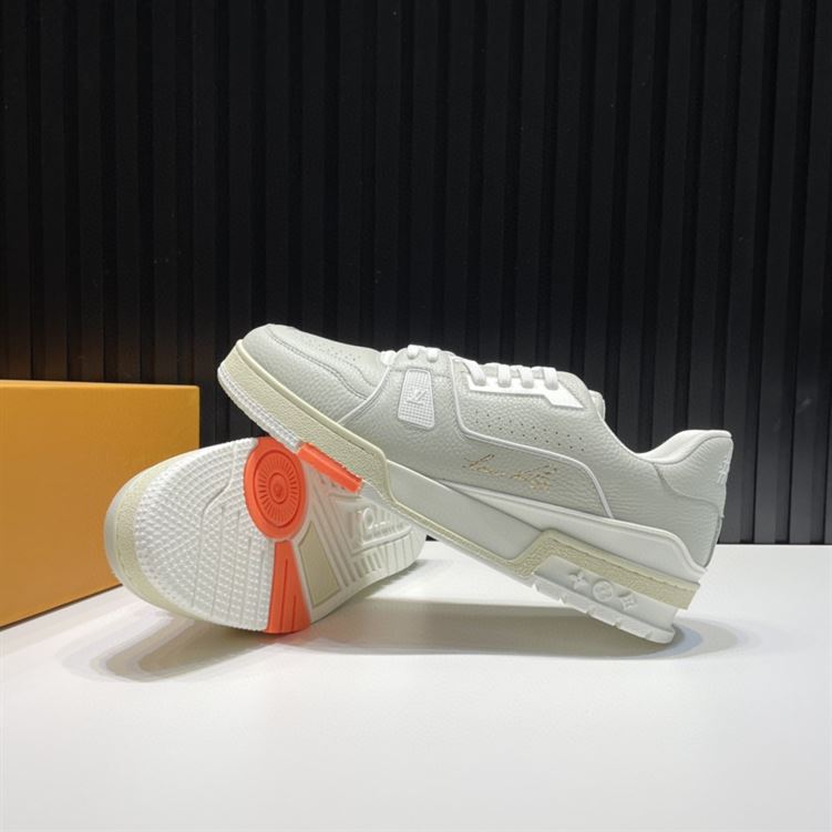 LOUIS VUITTON TRAINER SNEAKER- LVS030