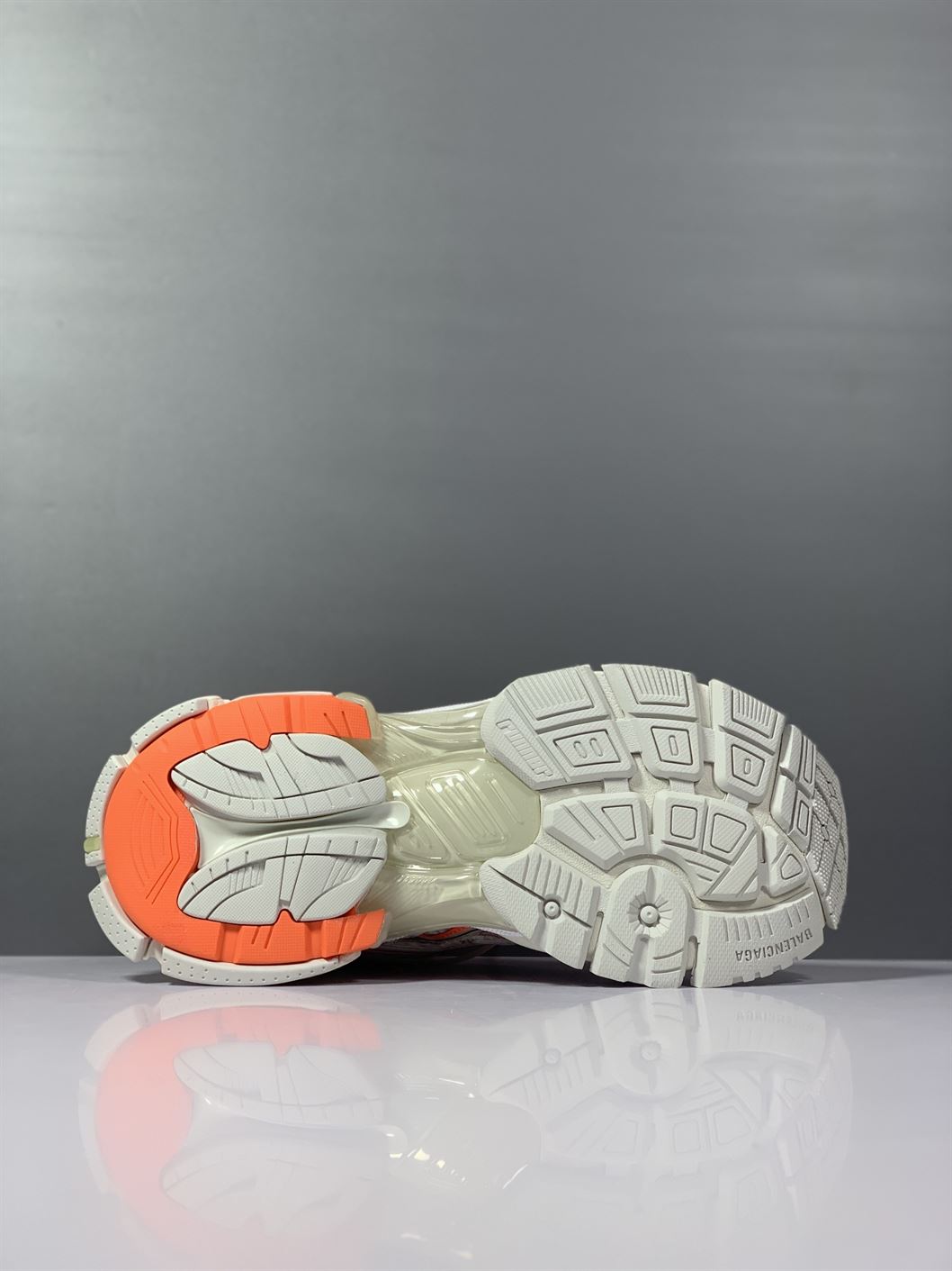 BALENCIAGA RUNNER SNEAKER IN FLUO ORANGE – BLA056