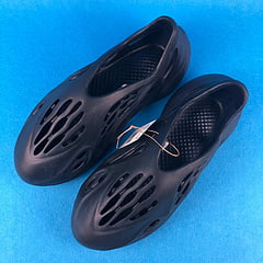 Adidas Yeezy Foam RNNR Mineral Blue