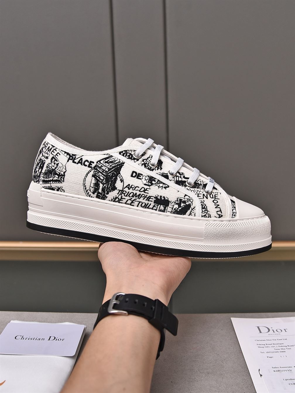 DIOR WALK’N’DIOR PLATFORM LOW-TOP SNEAKER – DO145