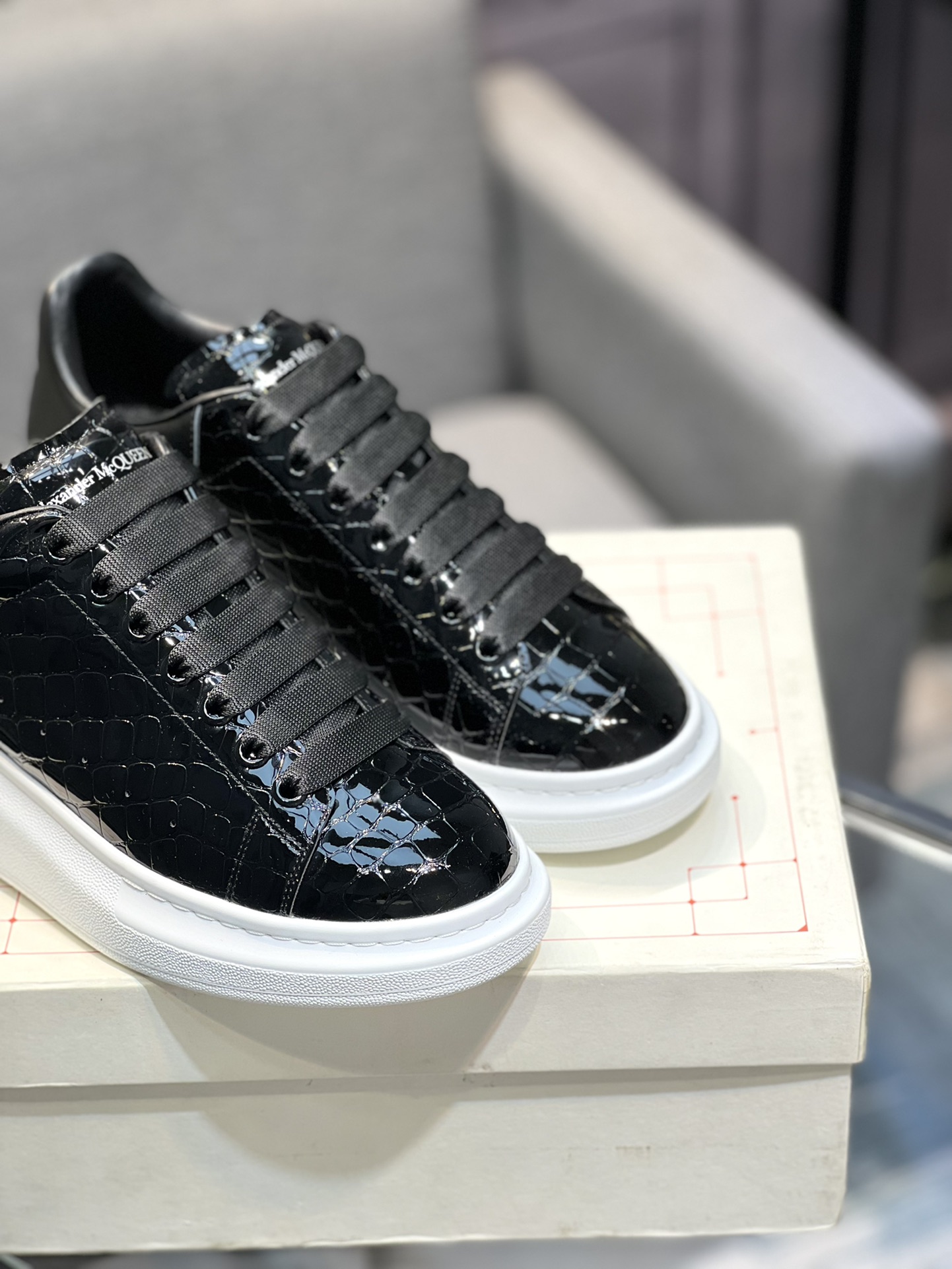 Alexander McQueen classic celebrity hit