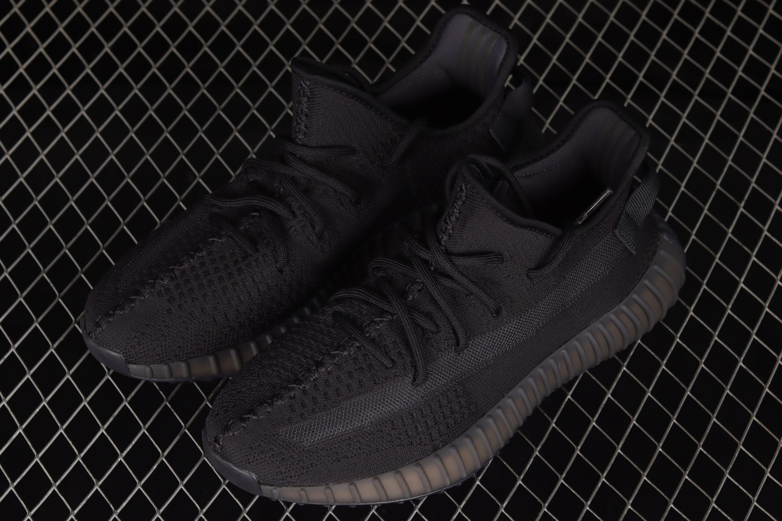 adidas Yeezy Boost 350 V2 Onyx