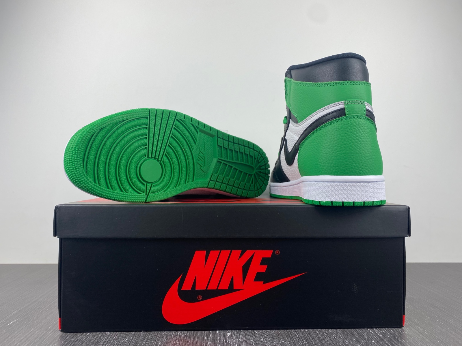 Air Jordan 1 High “Lucky Green”