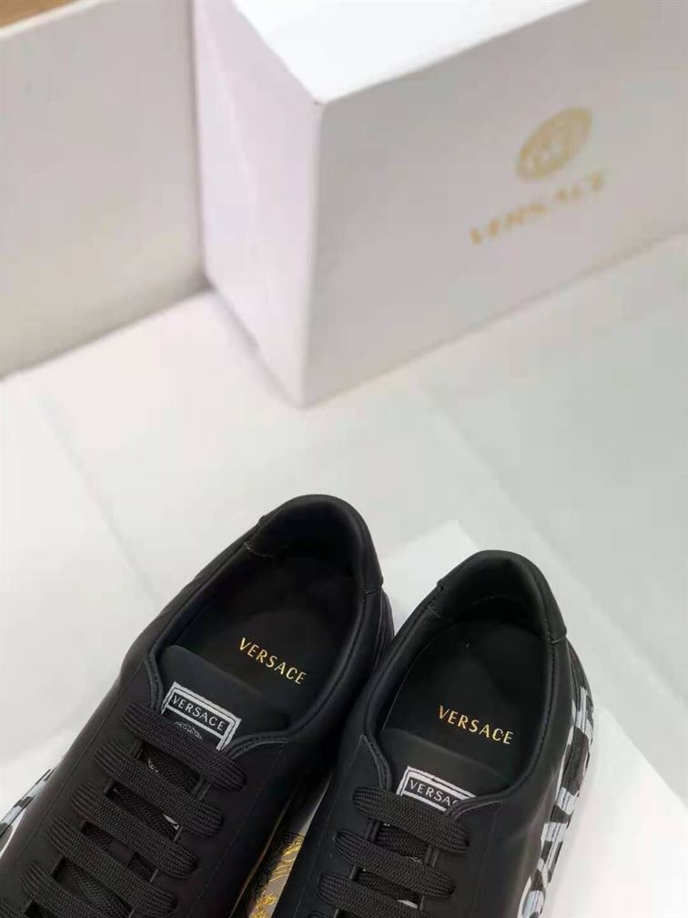 VERSACE GRECA LOGO SNEAKERS – VSS011