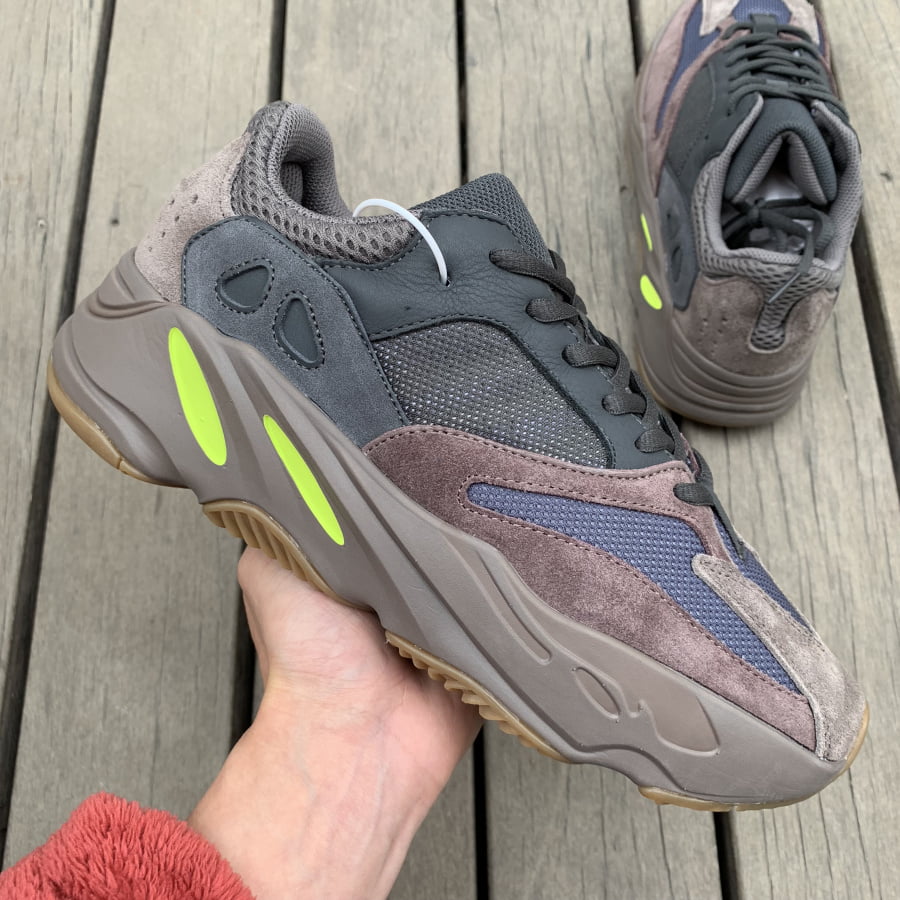 adidas Yeezy Boost 700 Mauve