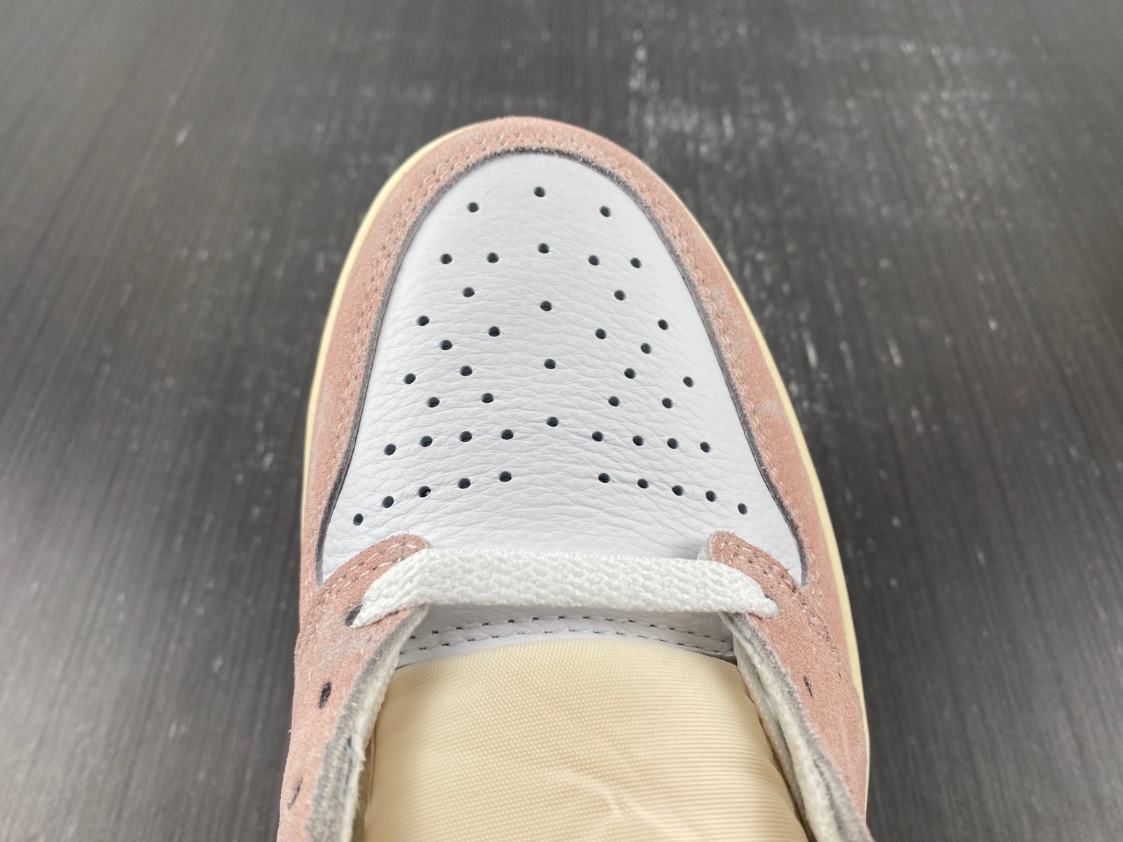 Air Jordan 1 Retro High OG “Washed Pink”