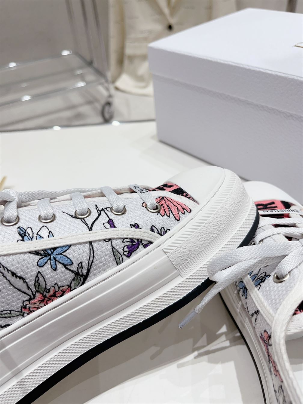 DIOR WALK’N’DIOR PLATFORM SNEAKER – DO112