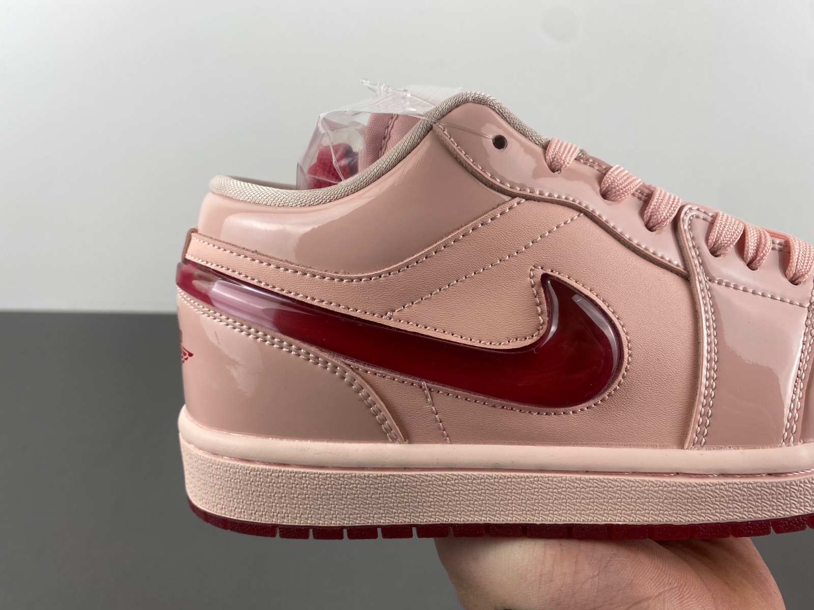 Jordan 1 Low Patent Valentine’s Day