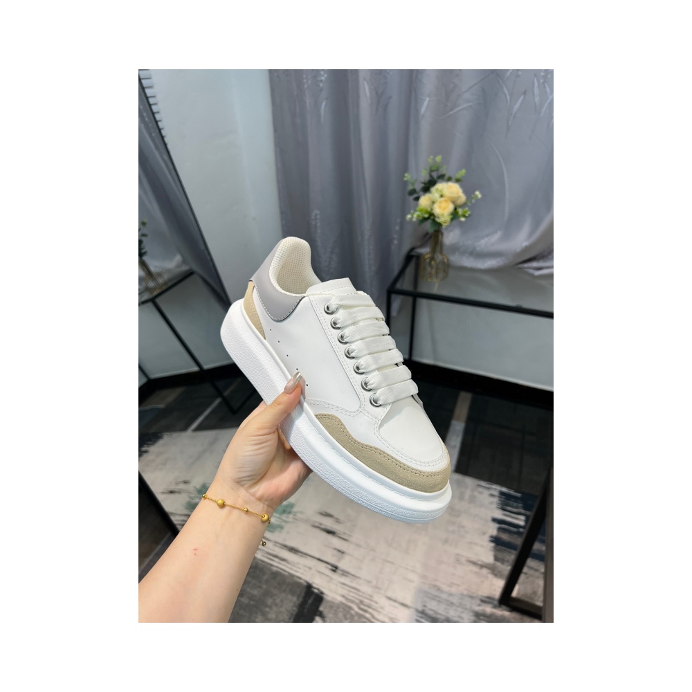 Alexander McQueen classic celebrity hit