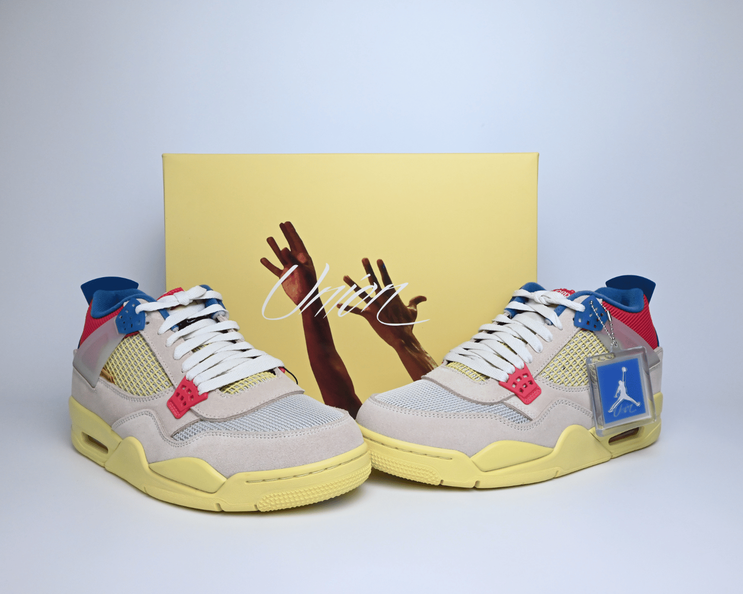 Air Jordan 4 Retro Union Guava Ice