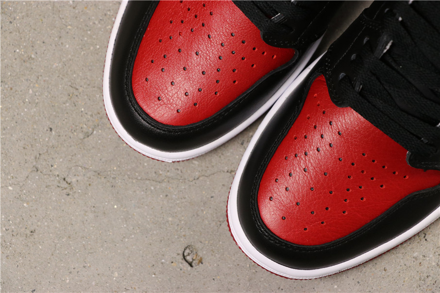 Jordan 1 Retro Bred “Banned” (2016)