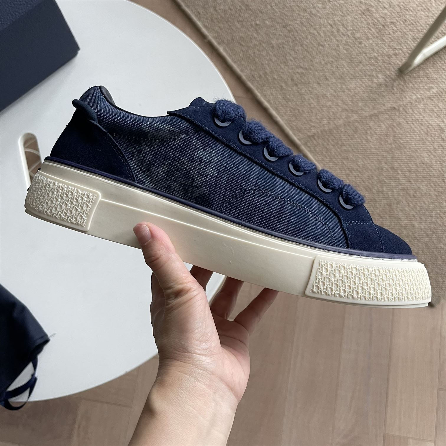 DIOR TEARS B33 SNEAKER – DO131