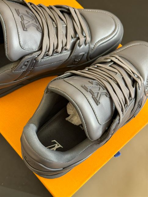 LOUIS VUITTON LV TRAINER SNEAKER – LVS179