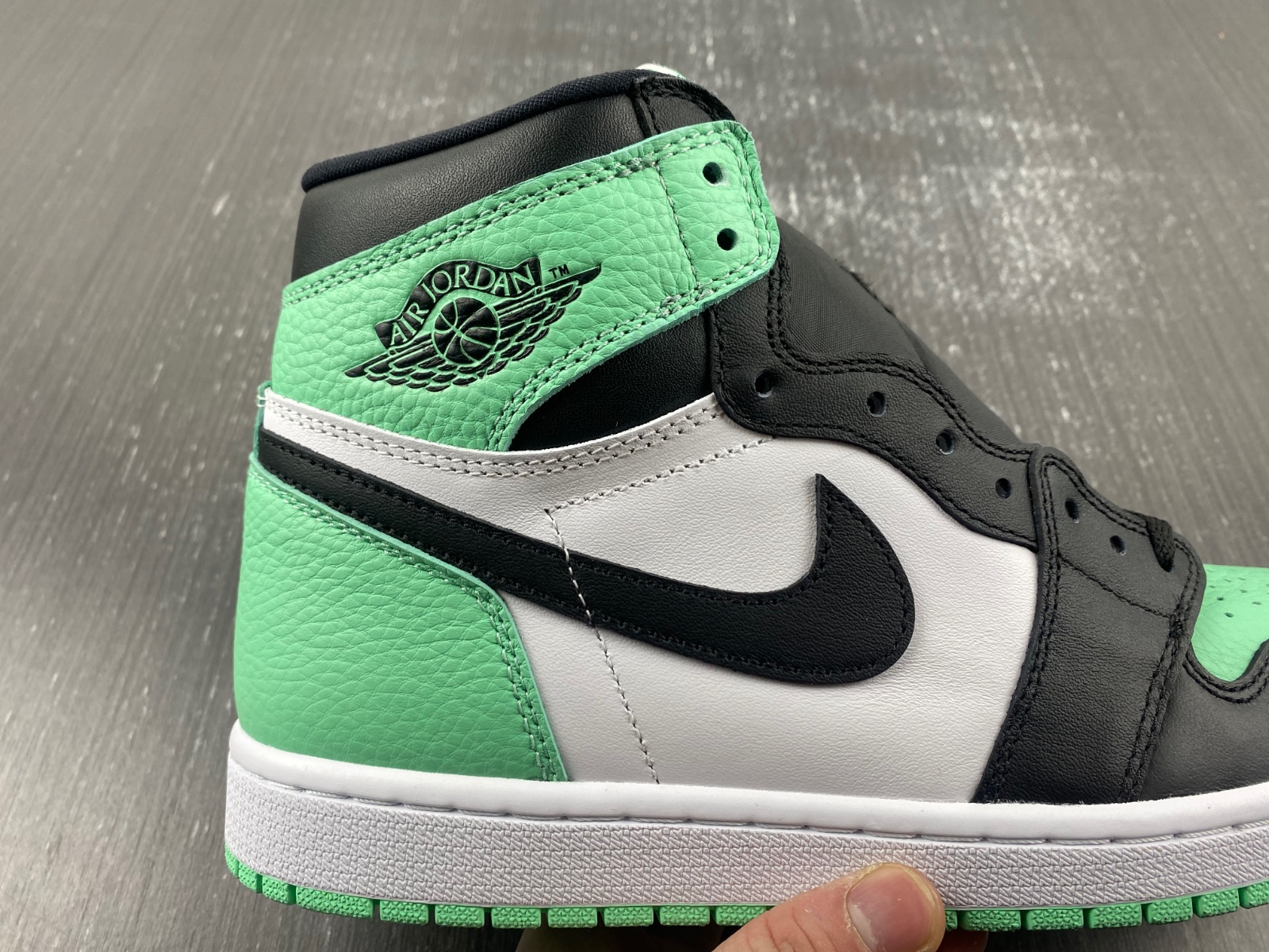 Air Jordan 1 High Green Glow