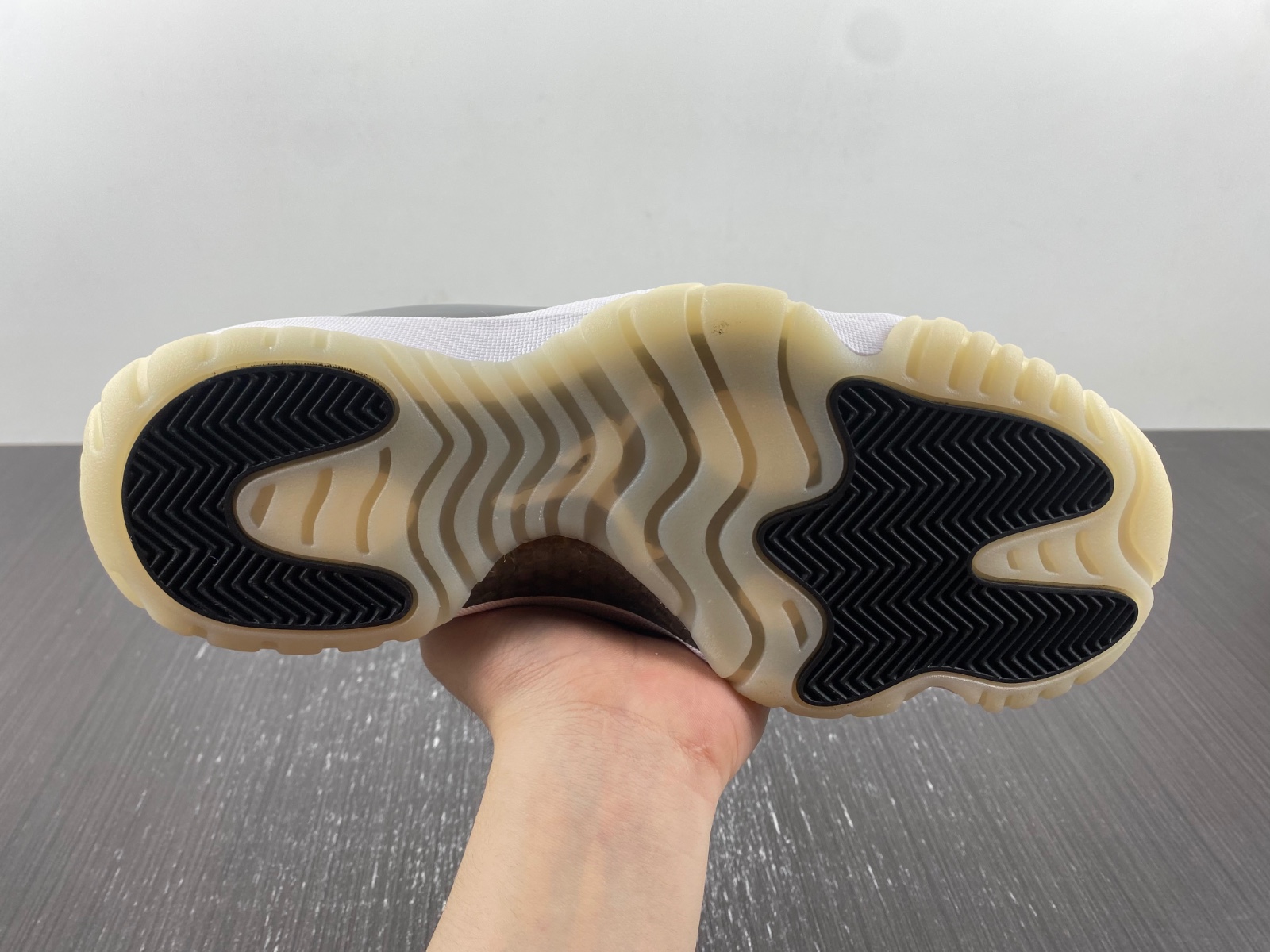 Air Jordan 11 Gratitude