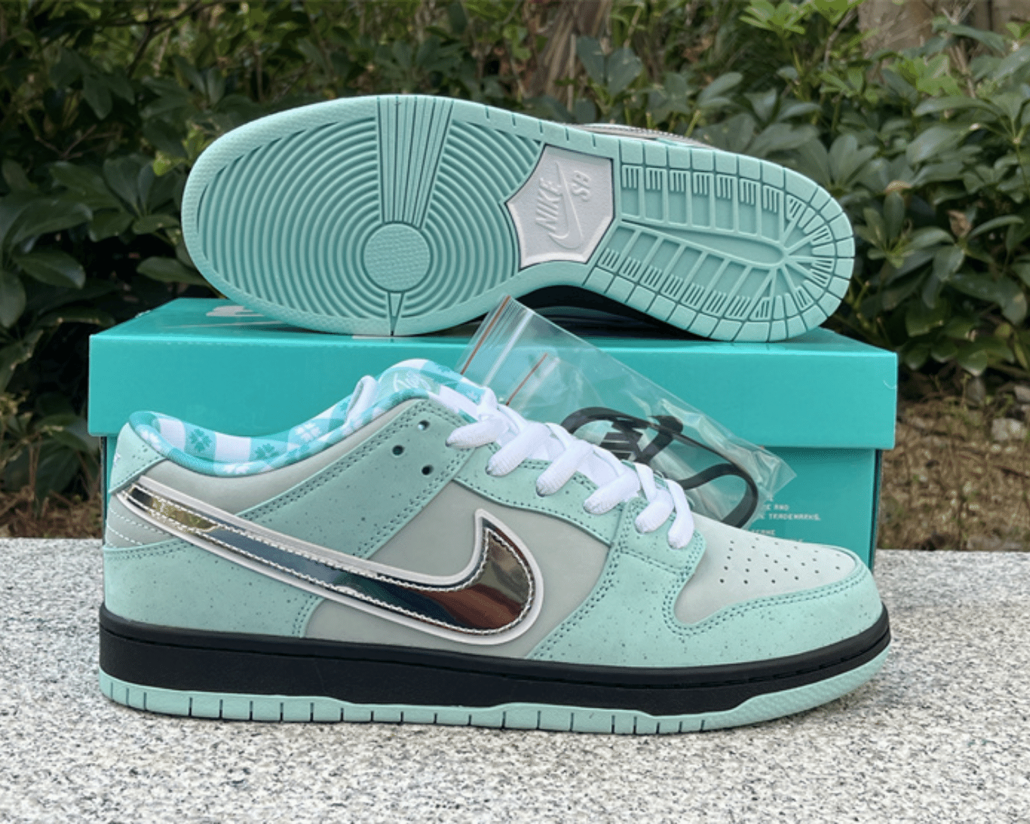 Nike SB Dunk Diamond Lobster Tiffany Customs