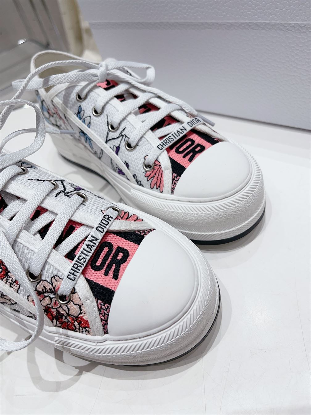 DIOR WALK’N’DIOR PLATFORM SNEAKER – DO112
