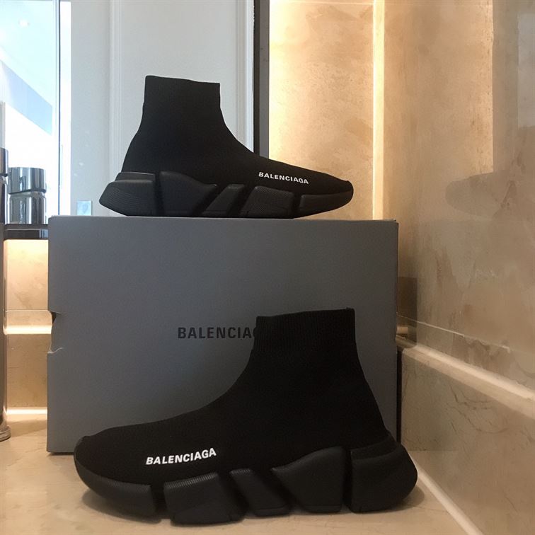 BALENCIAGA MEN’S SPEED 2.0 SNEAKER IN BLACK – BLA024