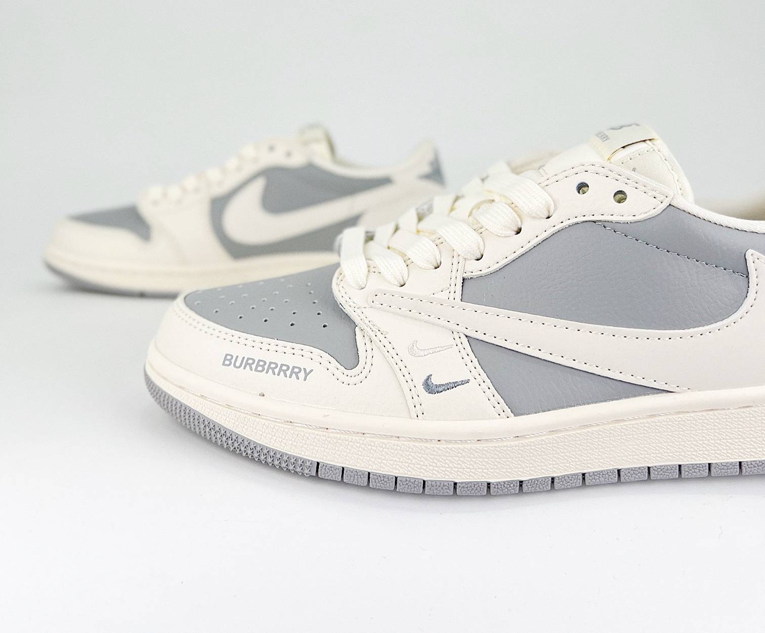 Travis Scott x Air Jordan 1 Retro Low Custom