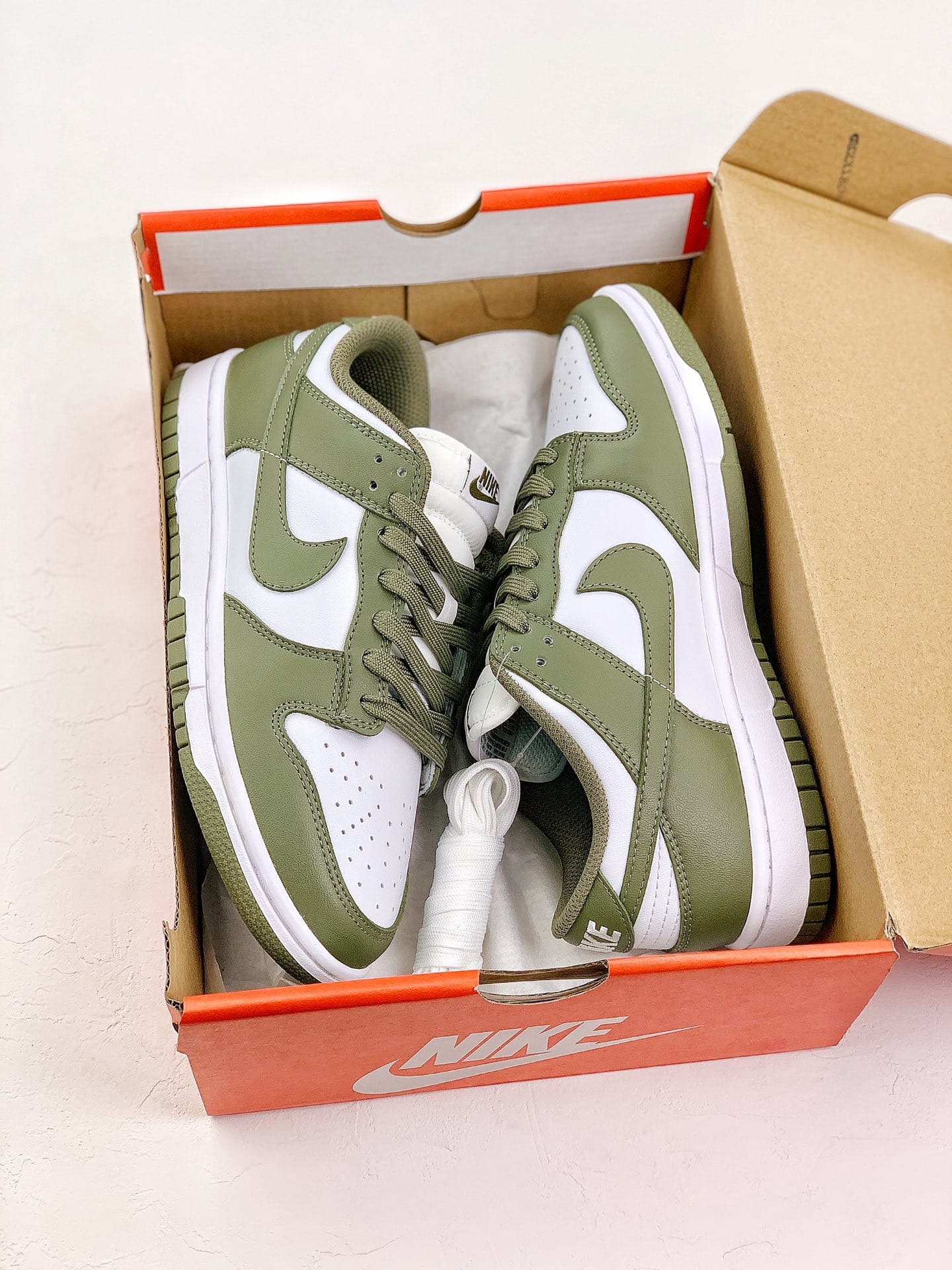 Nike Dunk Low Medium Olive