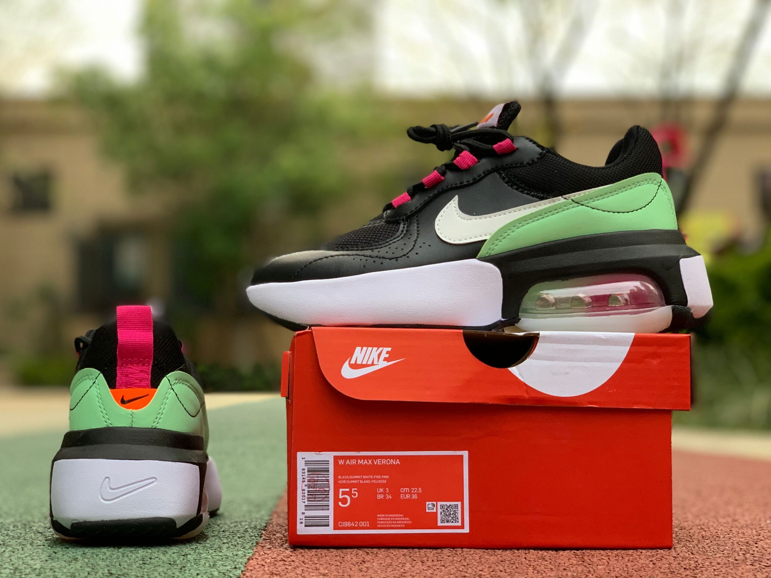 Nike Air Max Verona Black Cosmic Fuchsia