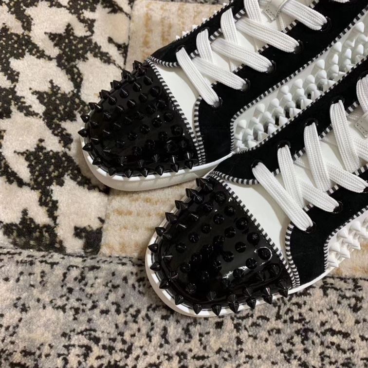 CHRISTIAN LOUBOUTIN HIGH TOP SNEAKER – CLS004