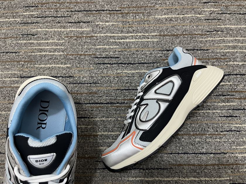 DIOR B30 SNEAKER GRAY MESH WITH SILVER-TONE AND DEEP GRAY TECHNICAL FABRIC – DO107