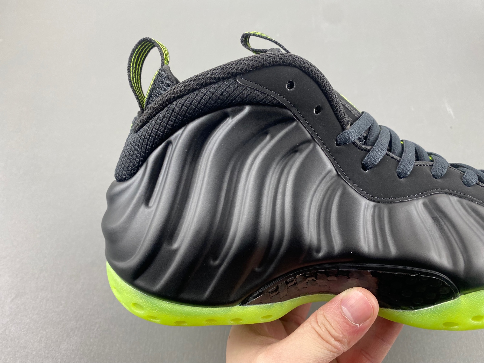 Nike Air Foamposite One “Volt”