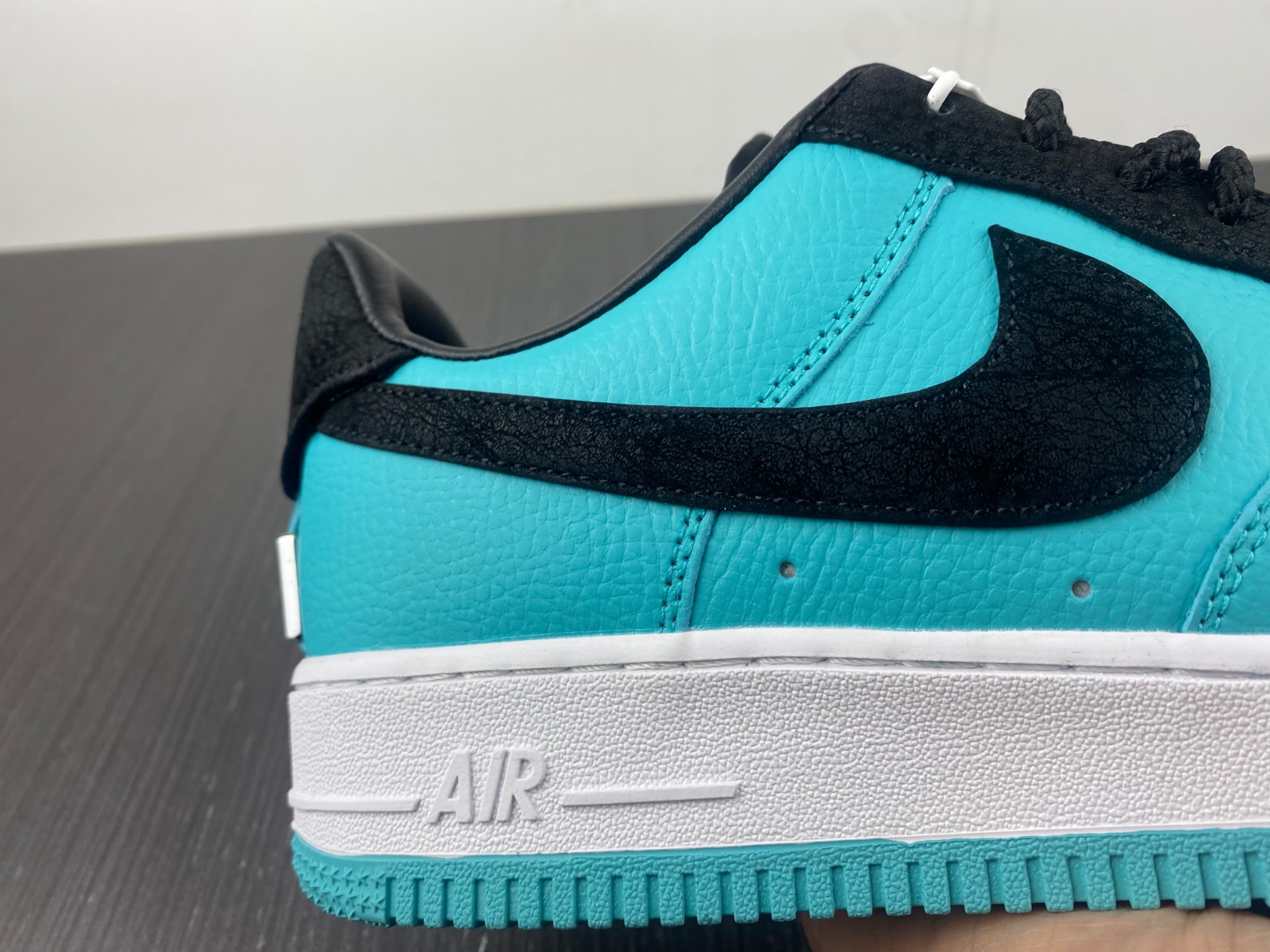 Tiffany & Co. x Nike Air Force 1 Friends and Family