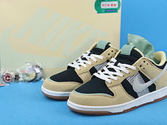 Nike Dunk Low Rooted in Peace