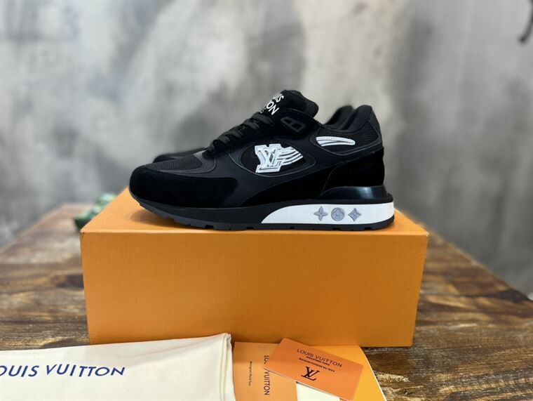 LOUIS VUITTON RUN AWAY SNEAKER – LVS010