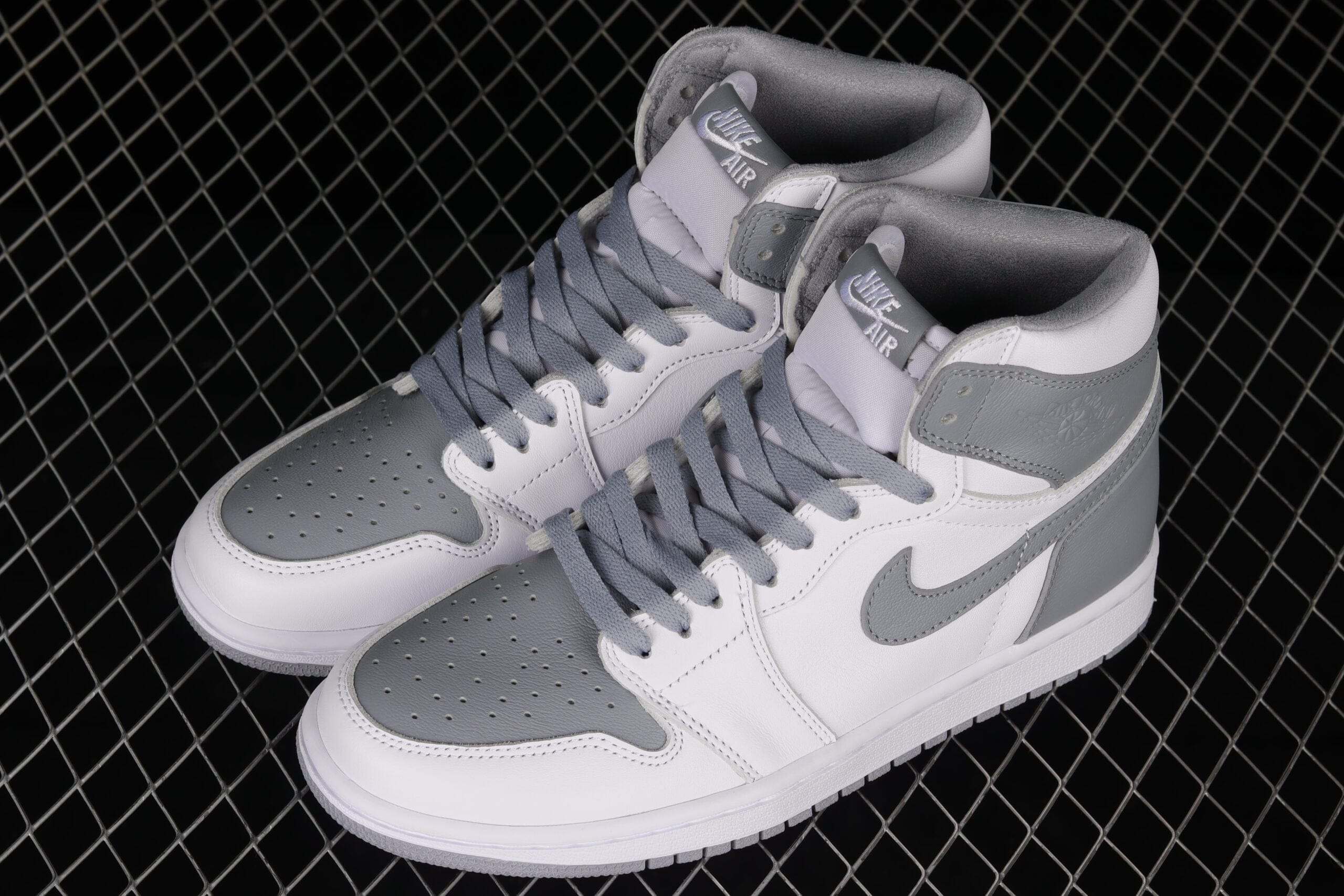 Air Jordan 1 High OG Stealth White Dark Grey