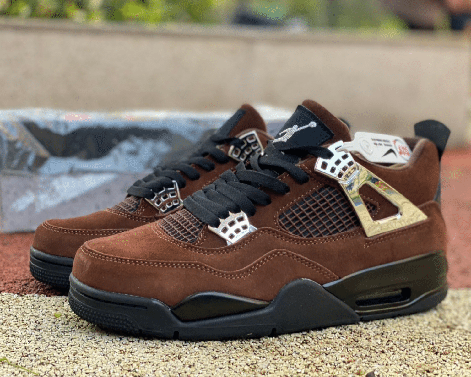 Air Jordan 4 Retro Sliver Brown