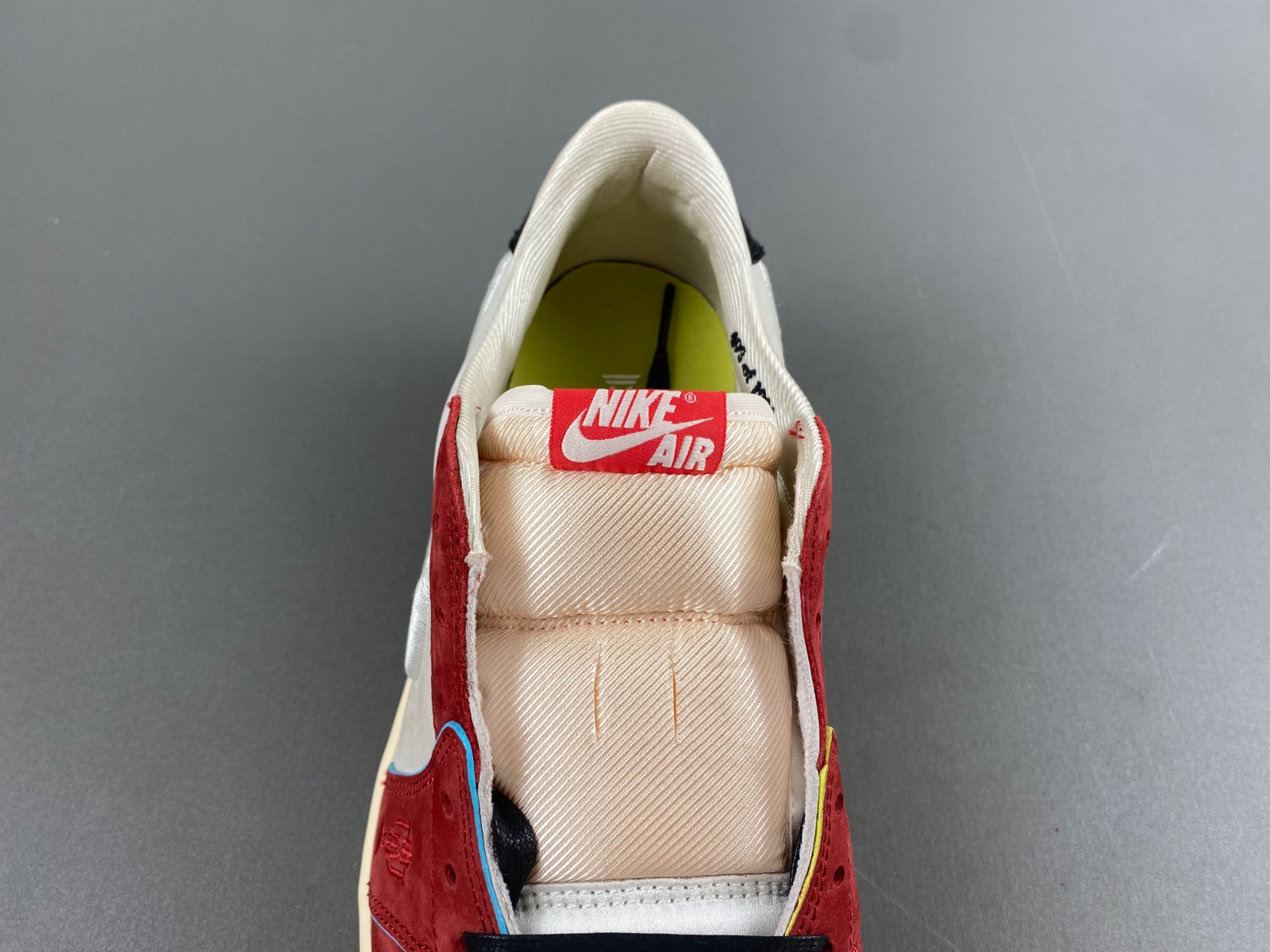 Jordan 1 Retro Low OG Trophy Room Rookie Card Home