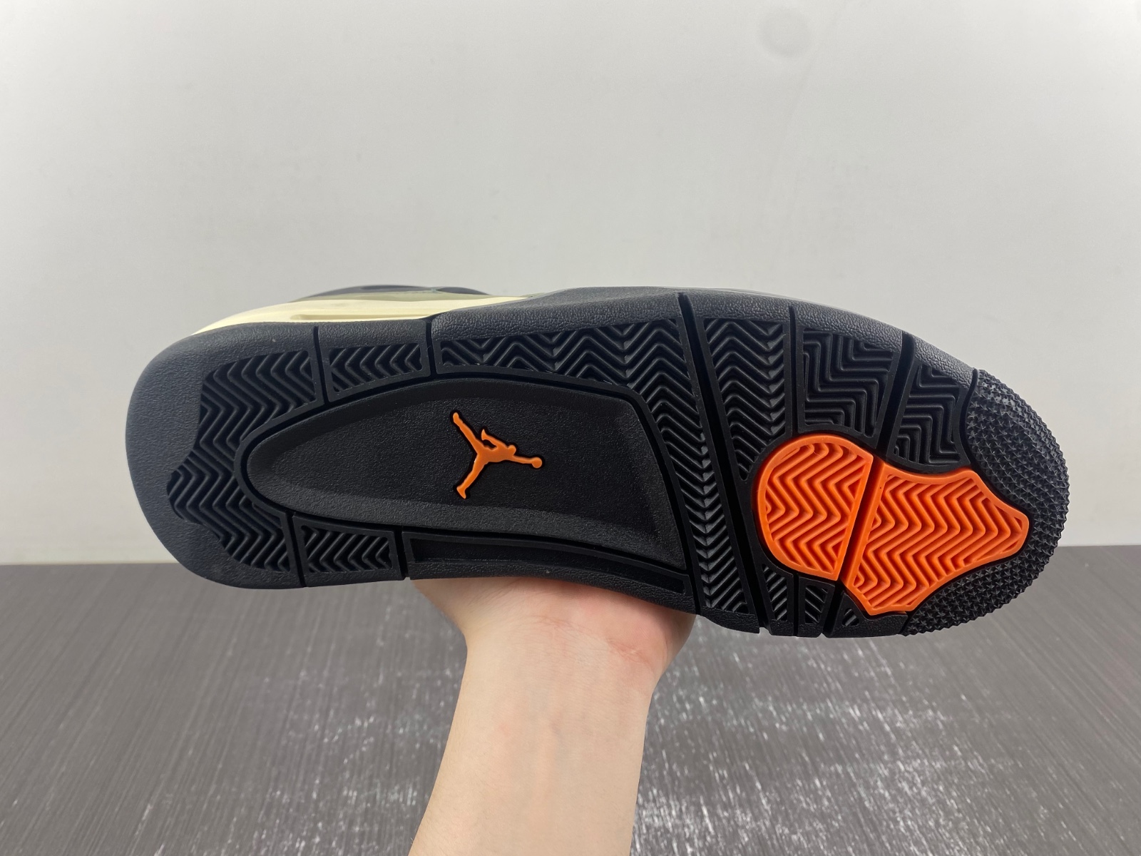 Air Jordan 4 Retro Undefeated