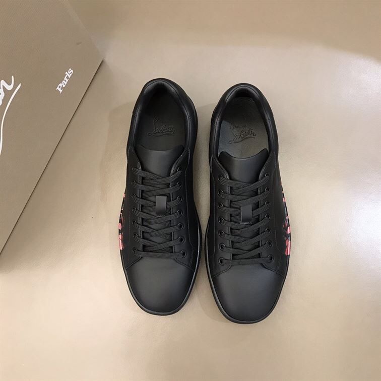 CHRISTIAN LOUBOUTIN LOW TOP SNEAKER – CLS020