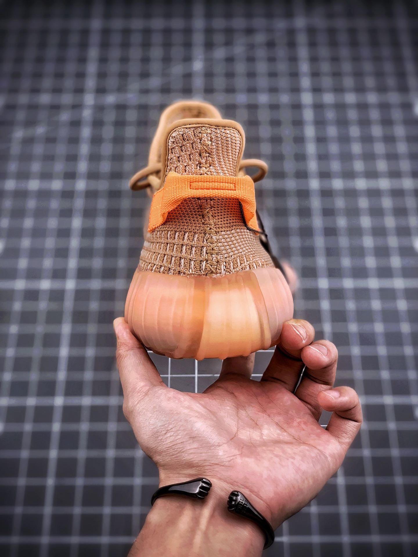 Yeezy 350 Boost V2 “Clay”