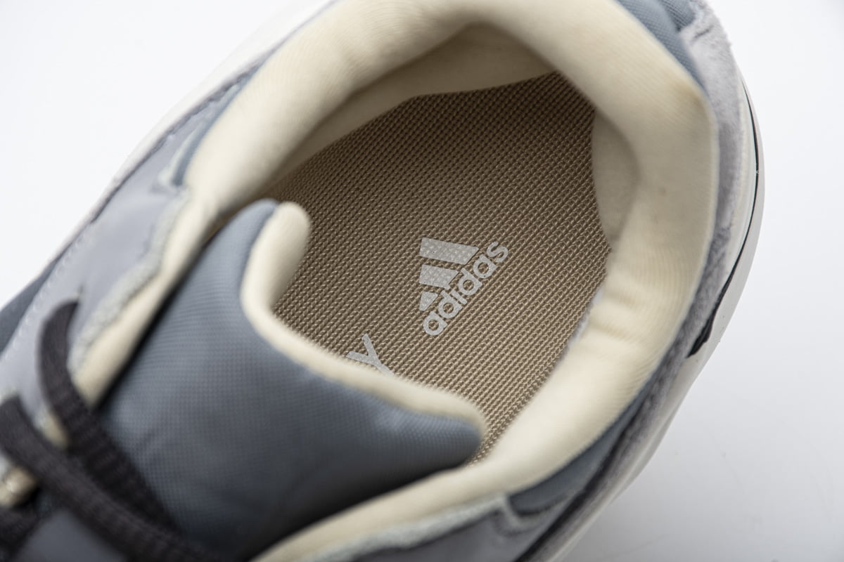 adidas Yeezy Boost 700 Magnet