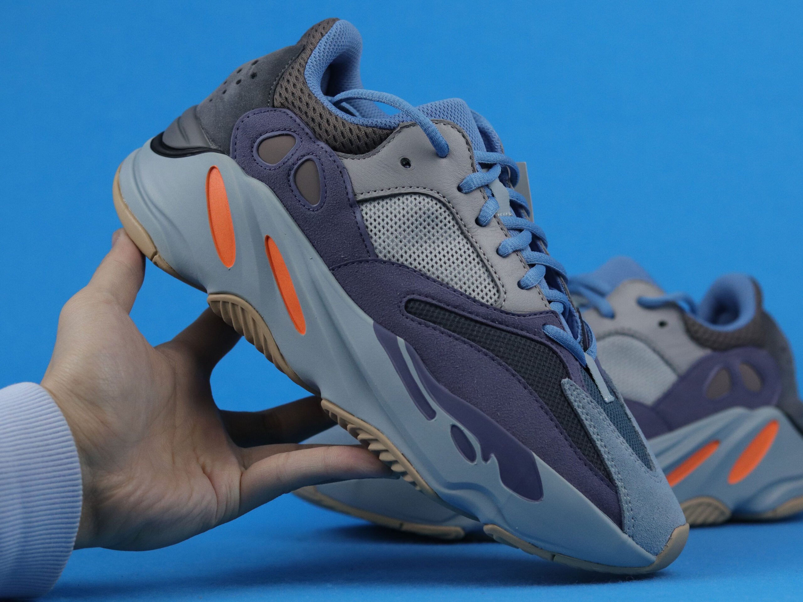 adidas Yeezy Boost 700 Carbon Blue