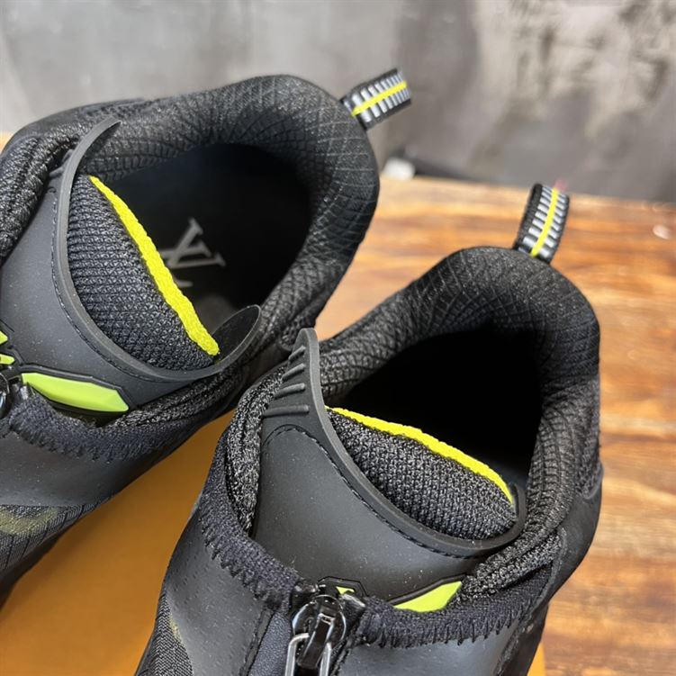 LOUIS VUITTON MILLENIUM SNEAKER – LVS065