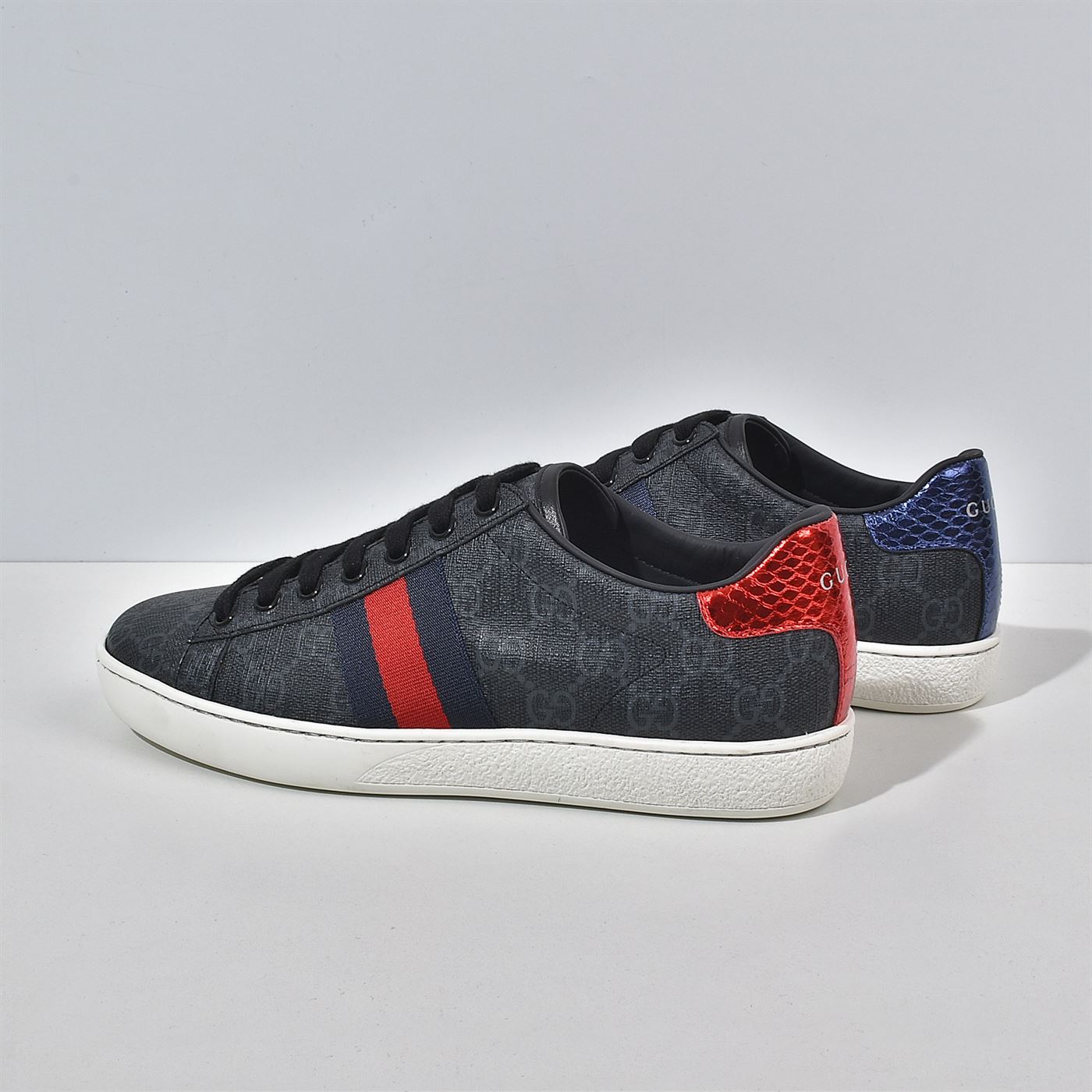 GUCCI MENS ACE GG SUPREME SNEAKER – GCC027