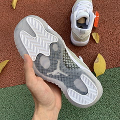 Air Jordan 11 Retro White Metallic Silver