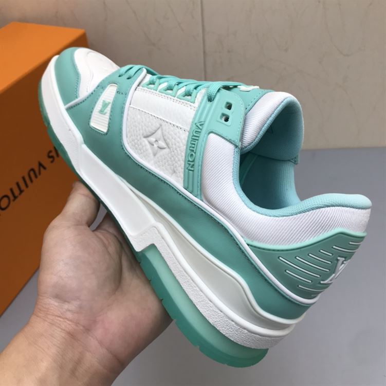 LOUIS VUITTON TRAINER SNEAKER – LVS122