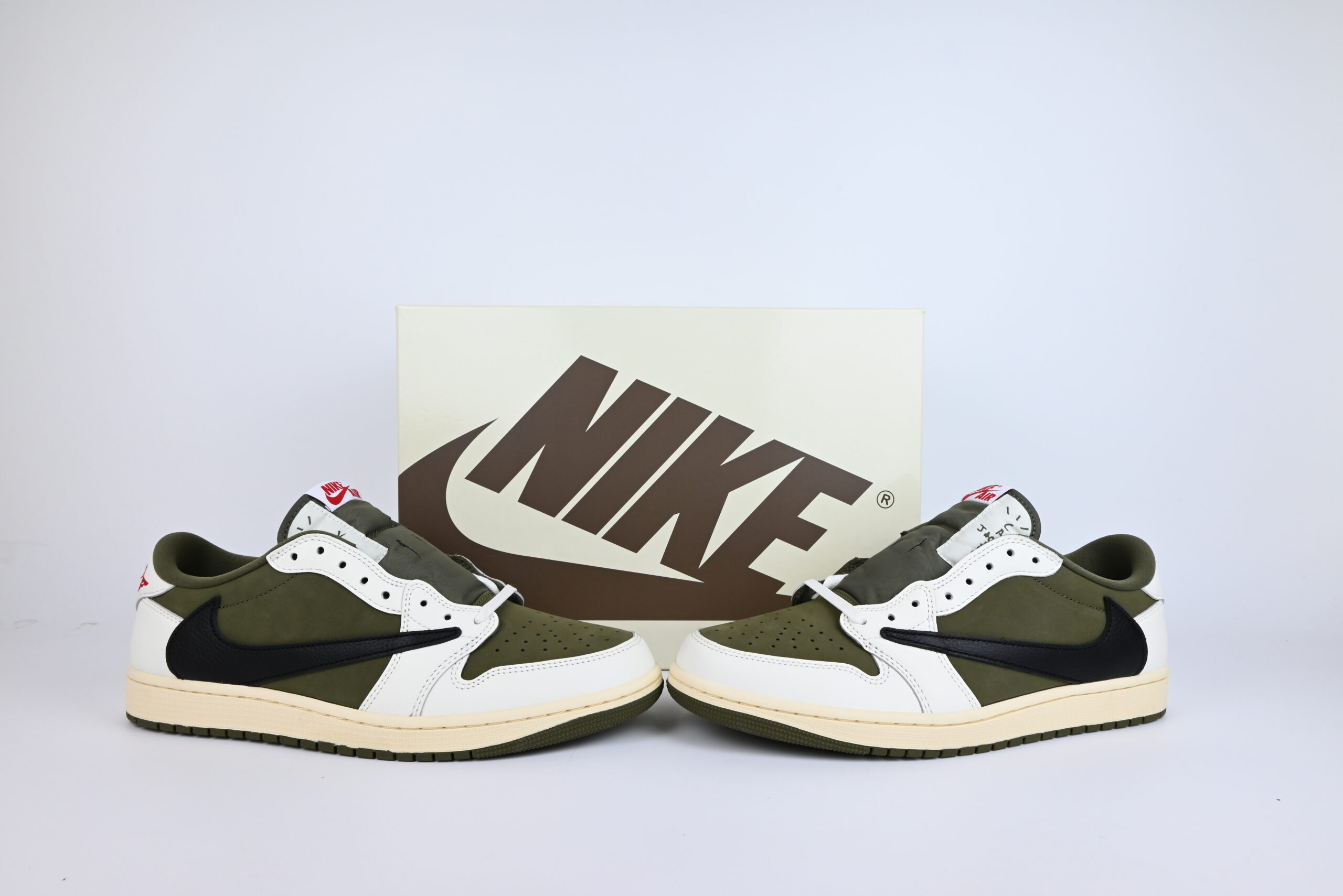 Travis Scott x Air Jordan 1 Low OG Medium Olive
