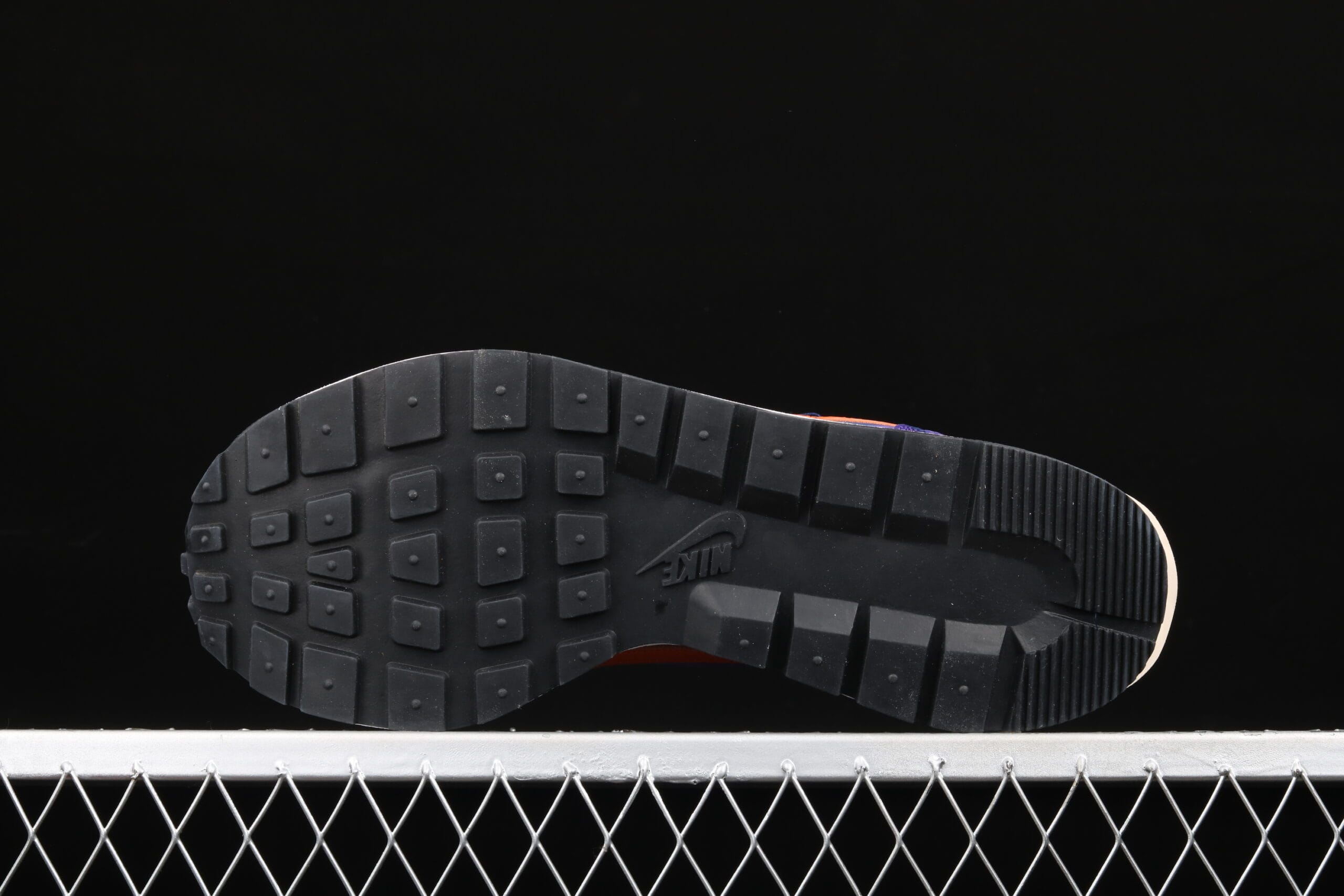 Nike Vaporwaffle, Sacai Dark Iris